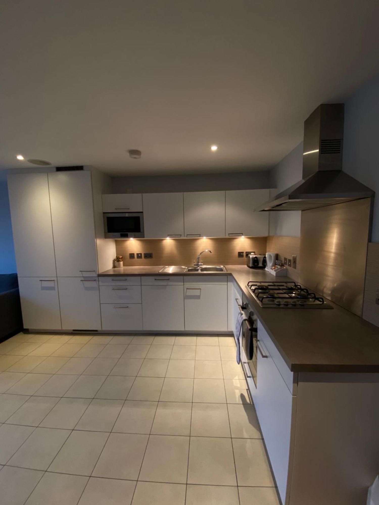 Stylish 1 Bed In Centre Appartement *