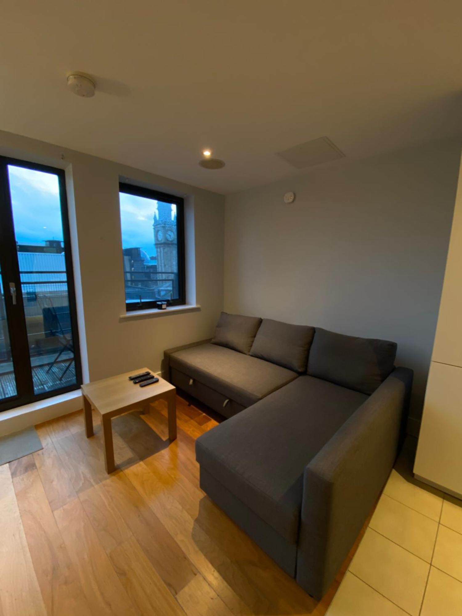 Stylish 1 Bed In Centre Appartement *